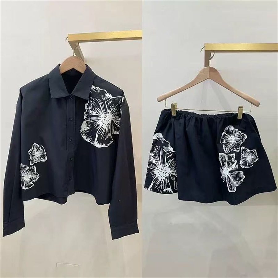 Romper Floral Print - Romantisches weißes Hemd mit Blumendruck und